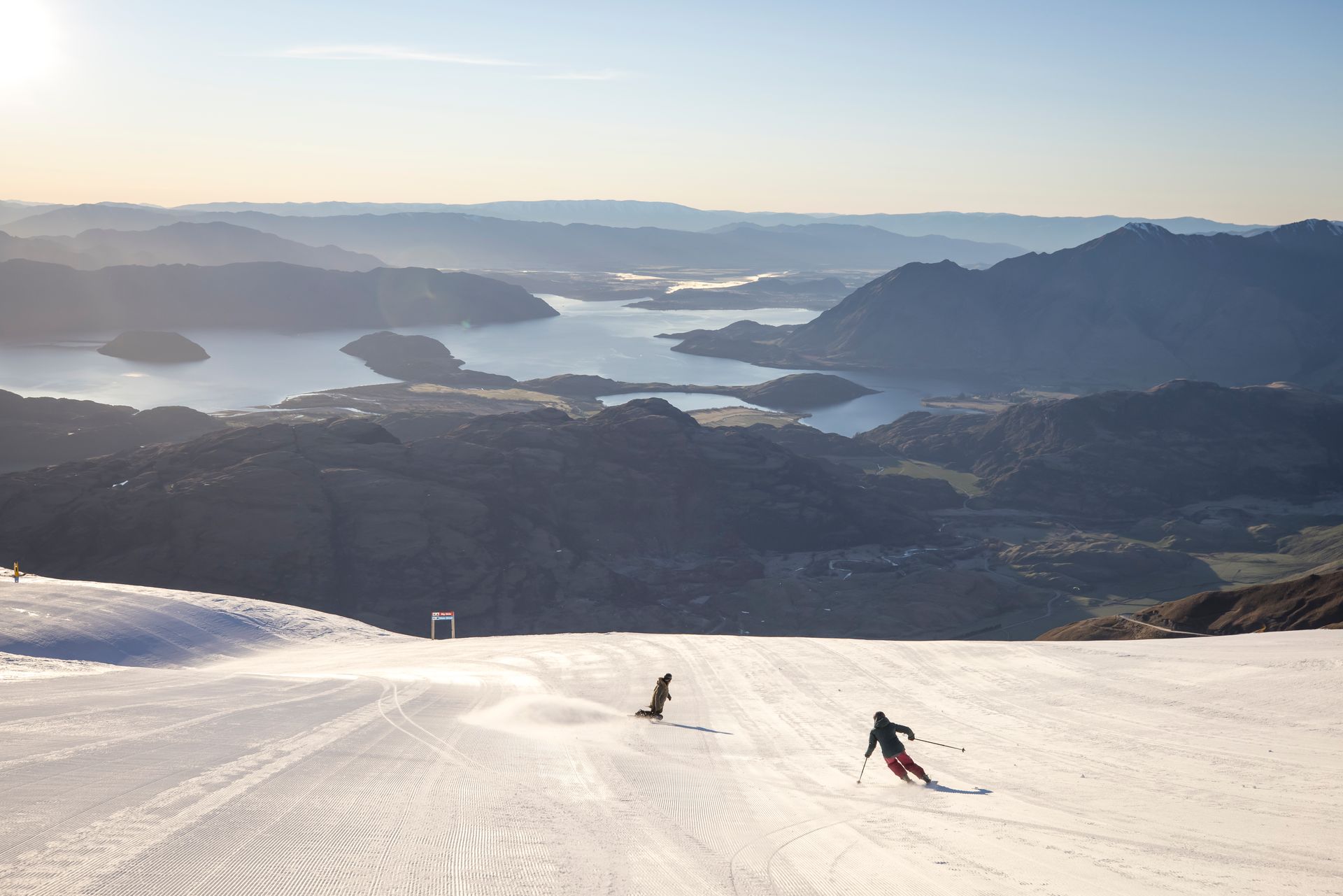 233989-wanaka-lake-wanaka-web-1920.jpg